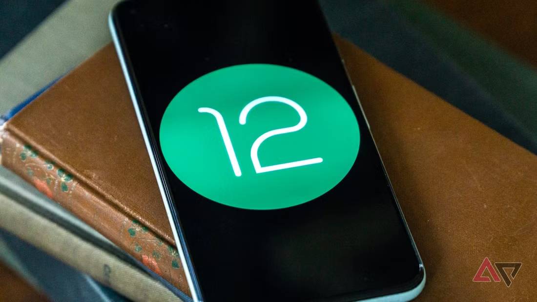 Android-12-photo-hero-2-scaled-2